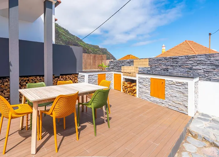 Lighthouse View- Pool Willa Porto Moniz