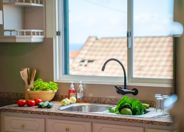 Lighthouse View- Pool